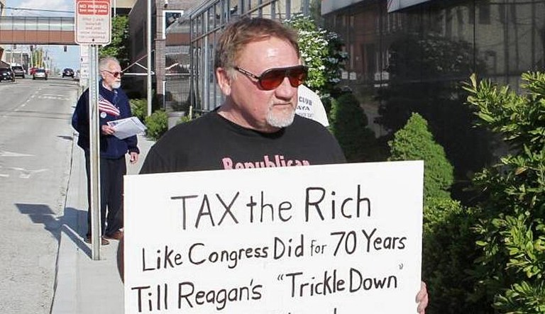 James T. Hodgkinson, identified as the suspect in the mass shooting at a Republican congressional baseball practice on Wednesday died from injuries after police returned fire. (Derik Holtmann/Belleville News-Democrat via AP)