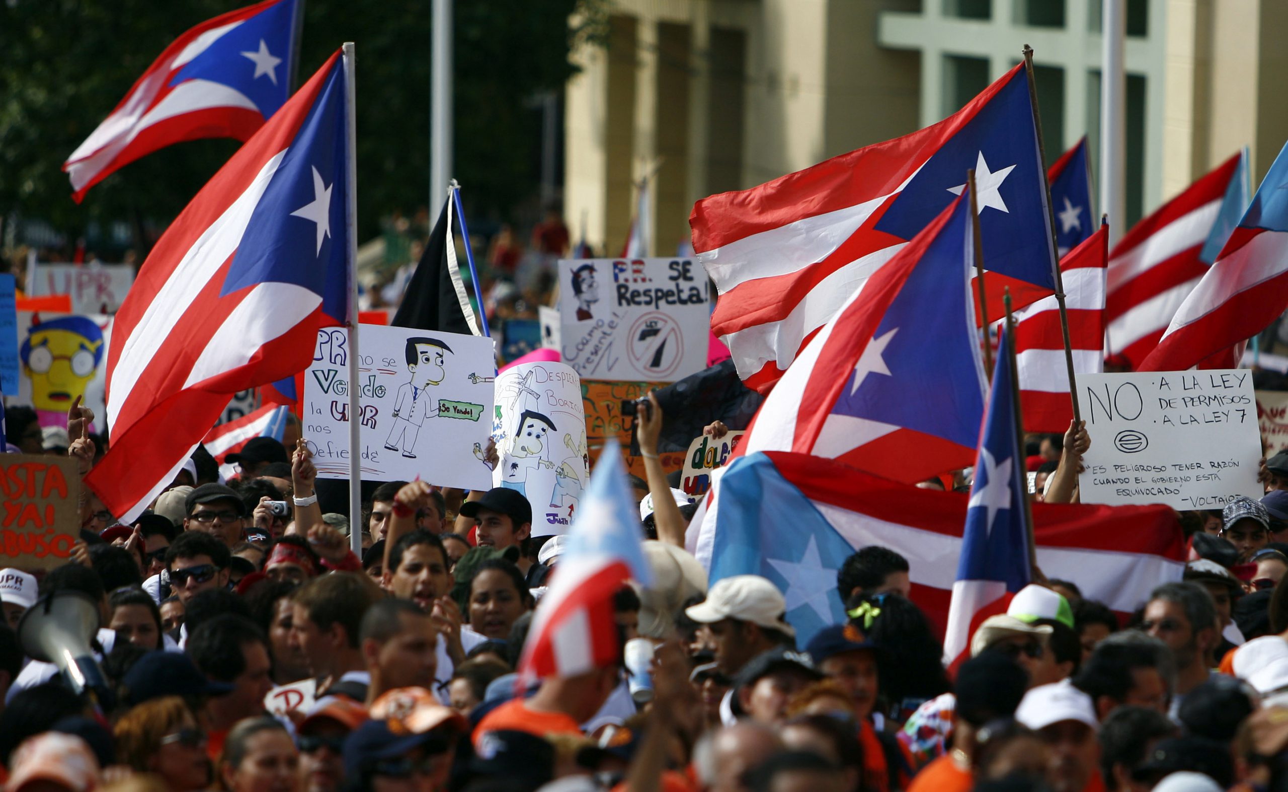 Puerto Rico’s ‘unnatural status’ undermines its economy, hurts US investors