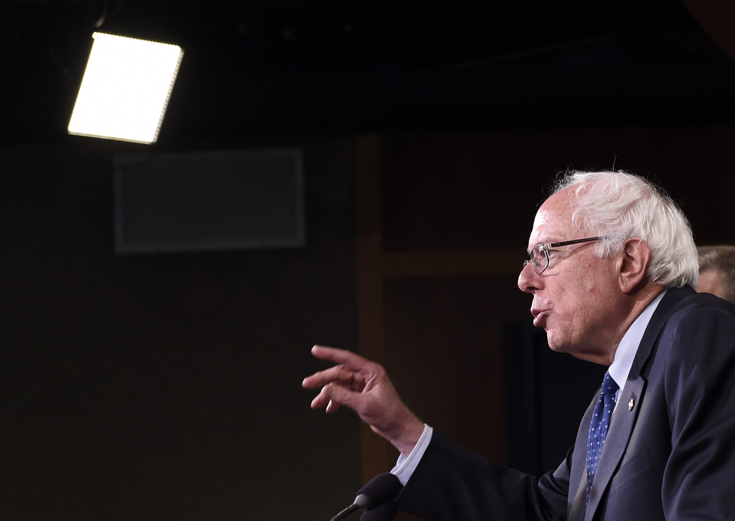 Vermont’s Sanders, a socialist, eyeing 2016 for presidential bid as Democrat
