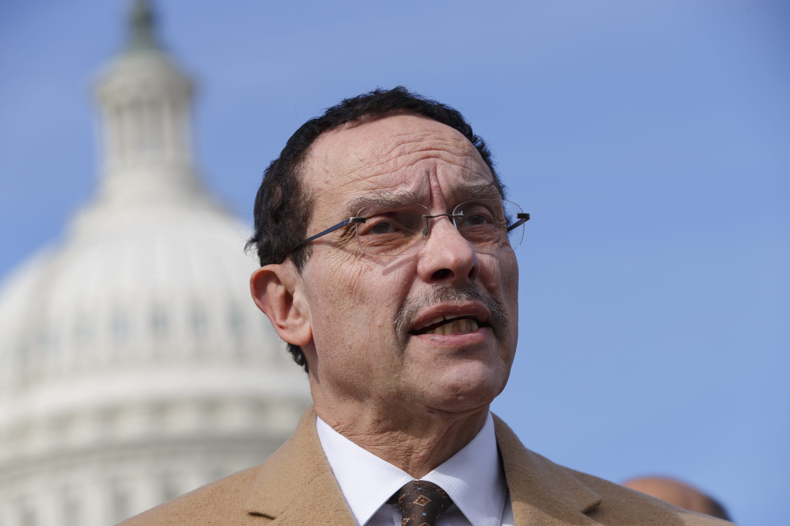 Small slice of voters could decide DC mayoral race