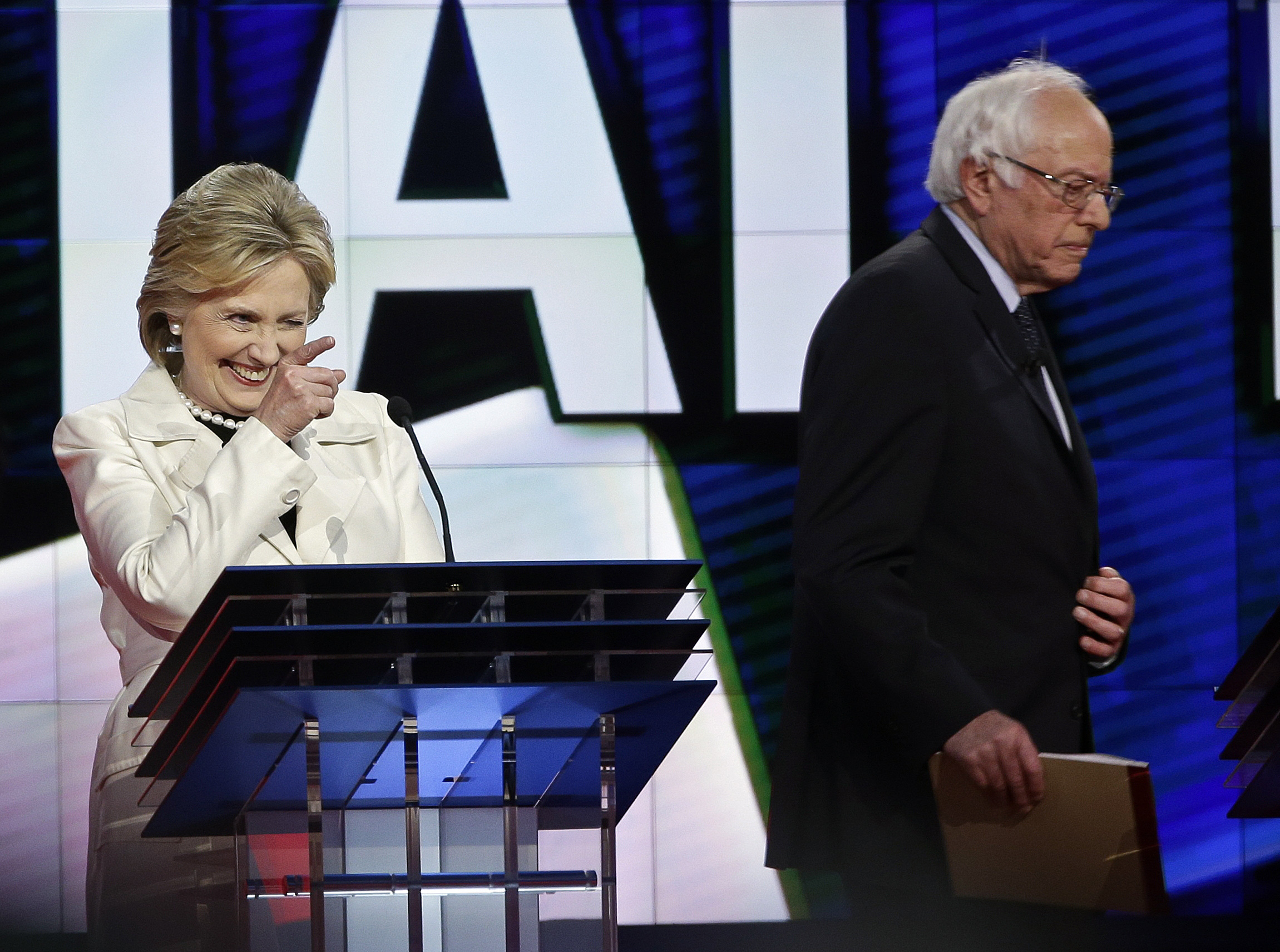 Clinton beats Sanders again, this time on platform