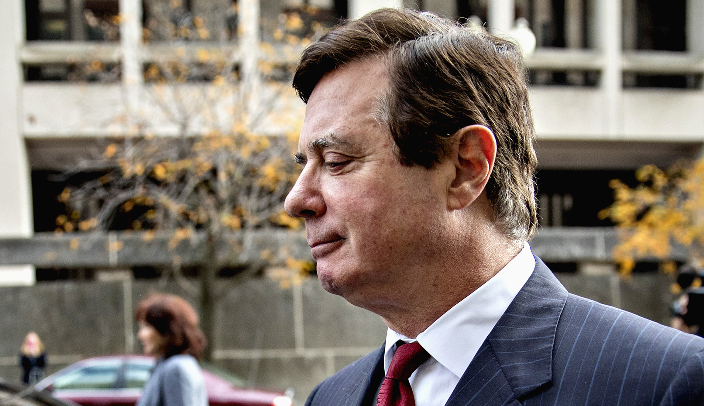 Paul Manafort, former campaign manager for Donald Trump, walks to his vehicle outside the U.S. Courthouse after a bond hearing in Washington, D.C., on Nov. 6, 2017.