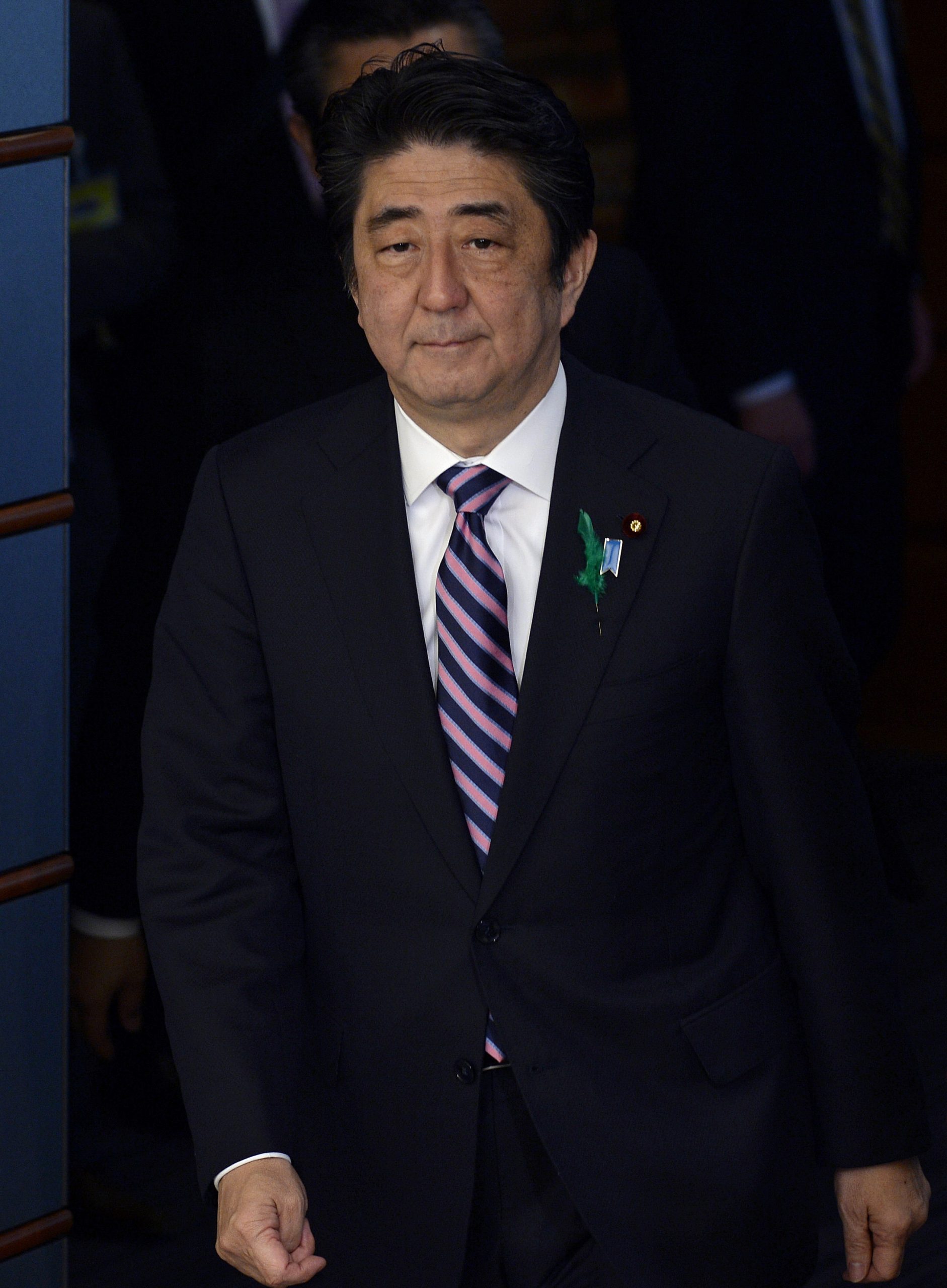 Japan PM sends offering to war shrine