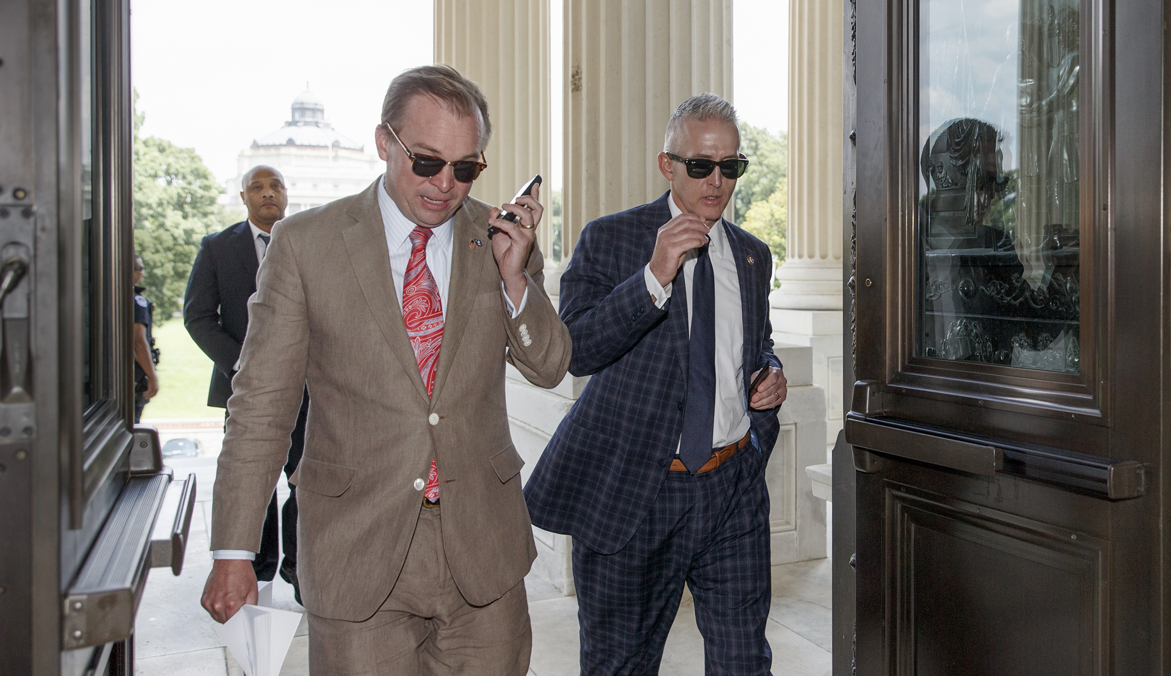 No, OMB Director Mick Mulvaney and Rep. Trey Gowdy don’t really hate each other