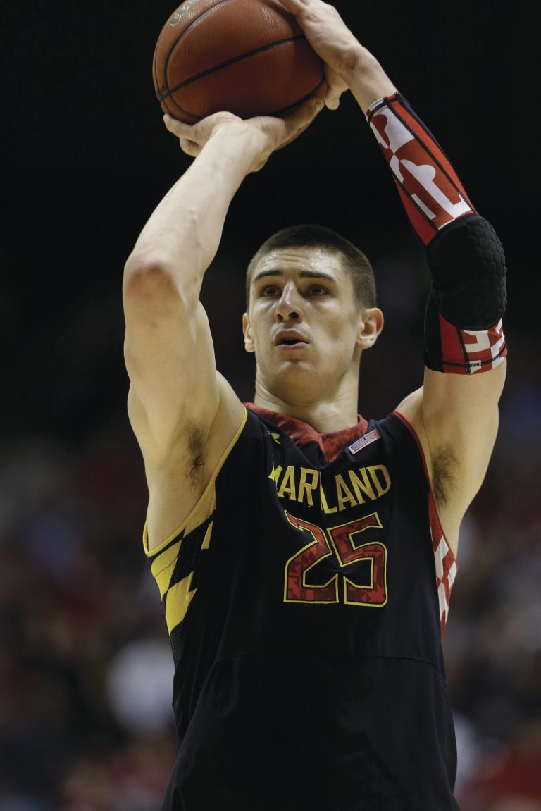 Dave Martin/AP
Sophomore Alex Len, who is leaving for the NBA Draft, averaged 11.9 points, 7.8 rebounds and 2.1 blocks per game this season.