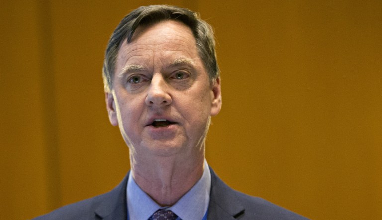 Charles Evans, president of the U.S. Federal Reserve Bank of Chicago, said the central bank needs to hit the 2 percent target 