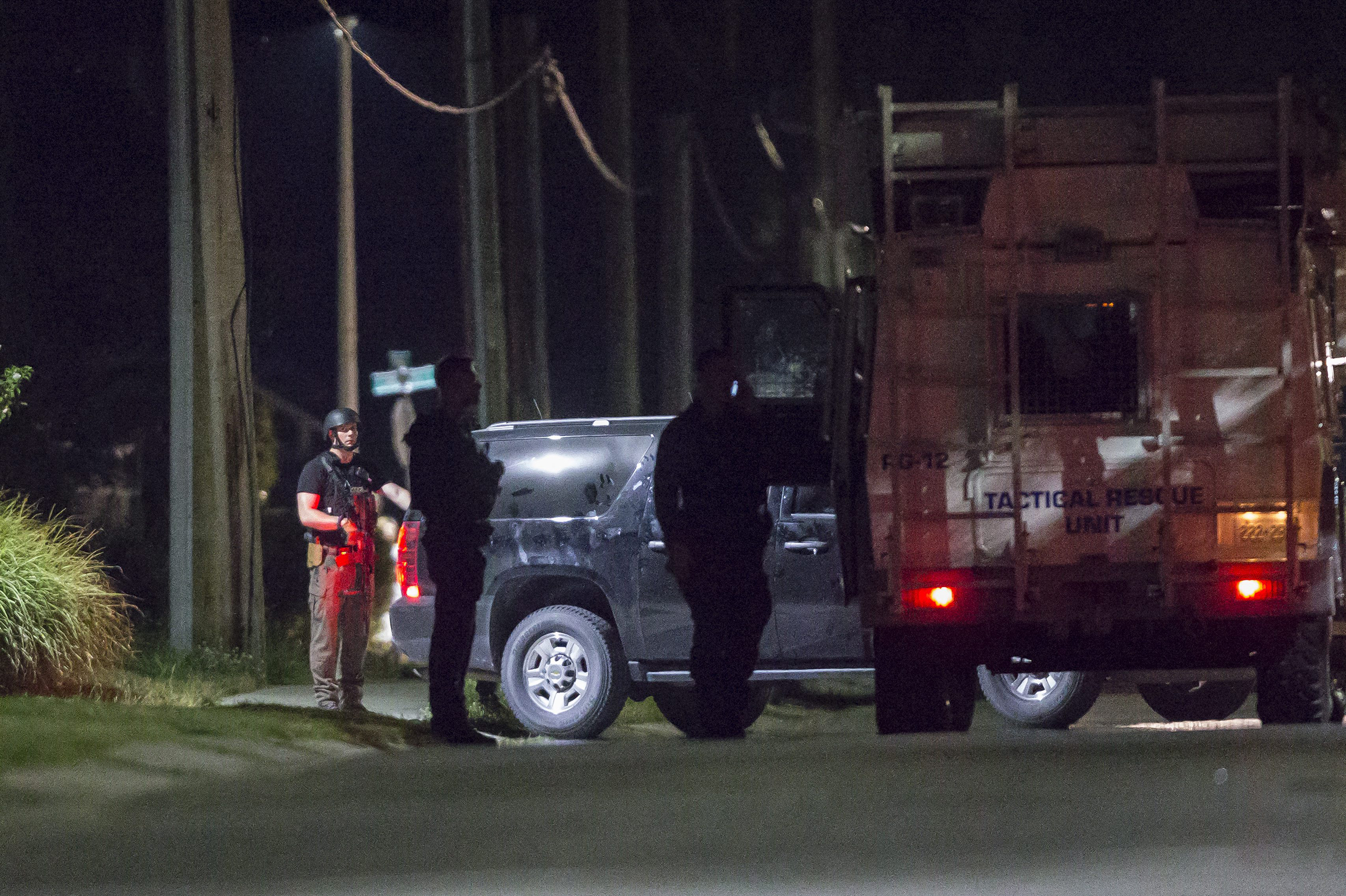 Canadian police kill Islamic State sympathizer in raid