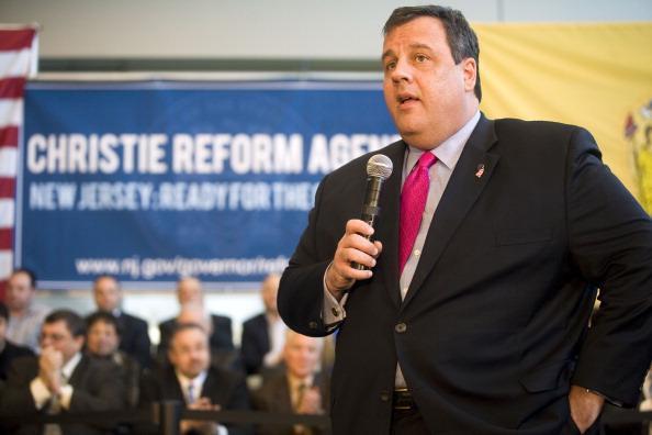 Christie will address run for president today