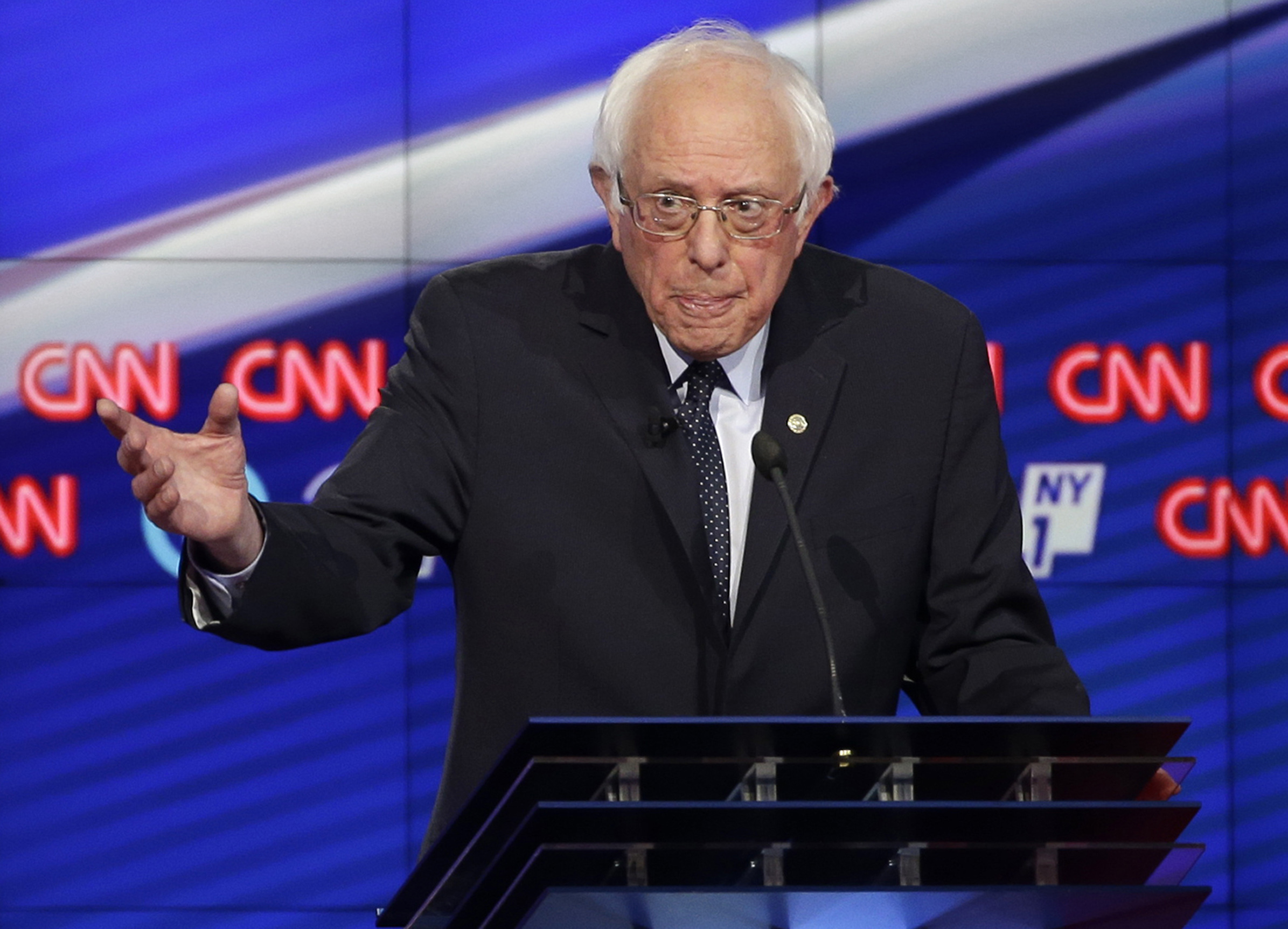 Sanders: ‘Unacceptable’ that Clinton allows fracking