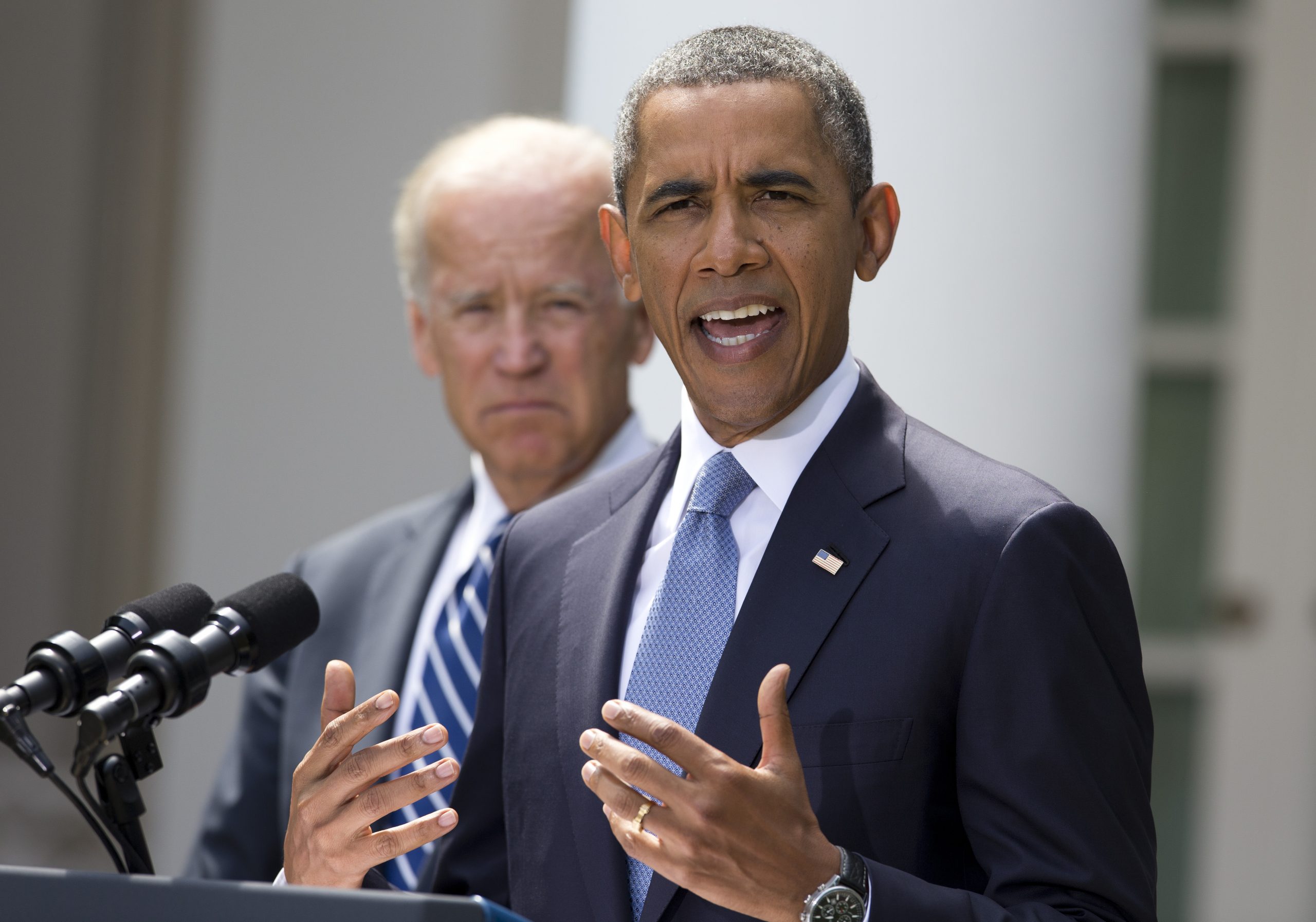 Obama puts brakes on growth of presidential war powers