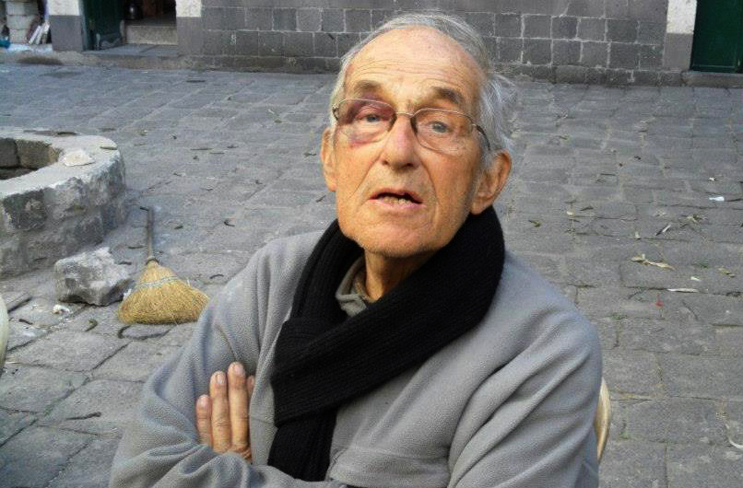 Gunman kills Dutch priest in Syrian city of Homs