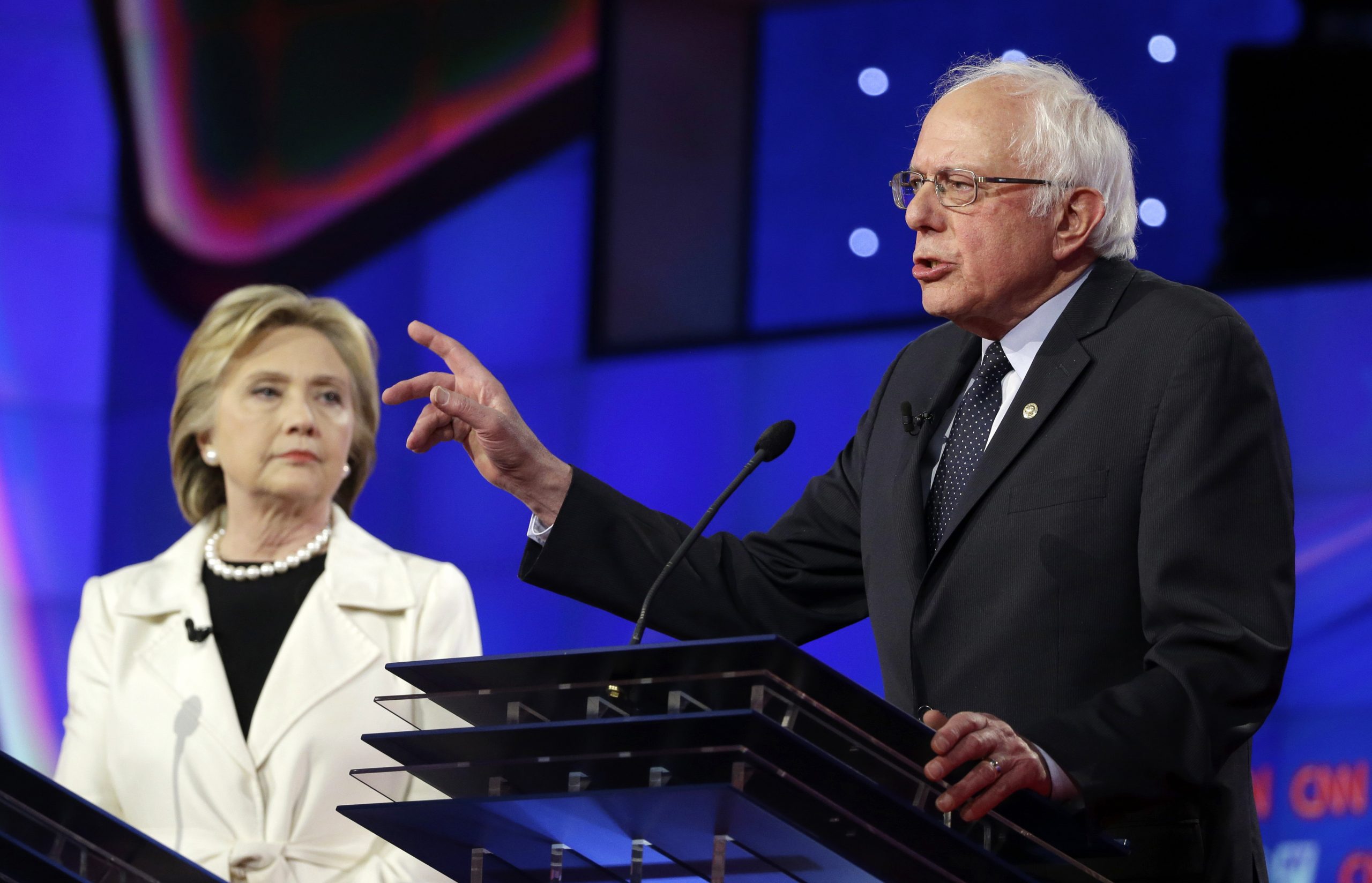 Sanders: Trump’s lying, I don’t ‘hate’ Clinton