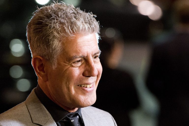 TV chef Anthony Bourdain backs seal clubbing, challenges Humane Society