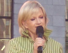 Diane Sawyer Cordially Invites Frosh GOPers to Slit Their Own Throats on National TV