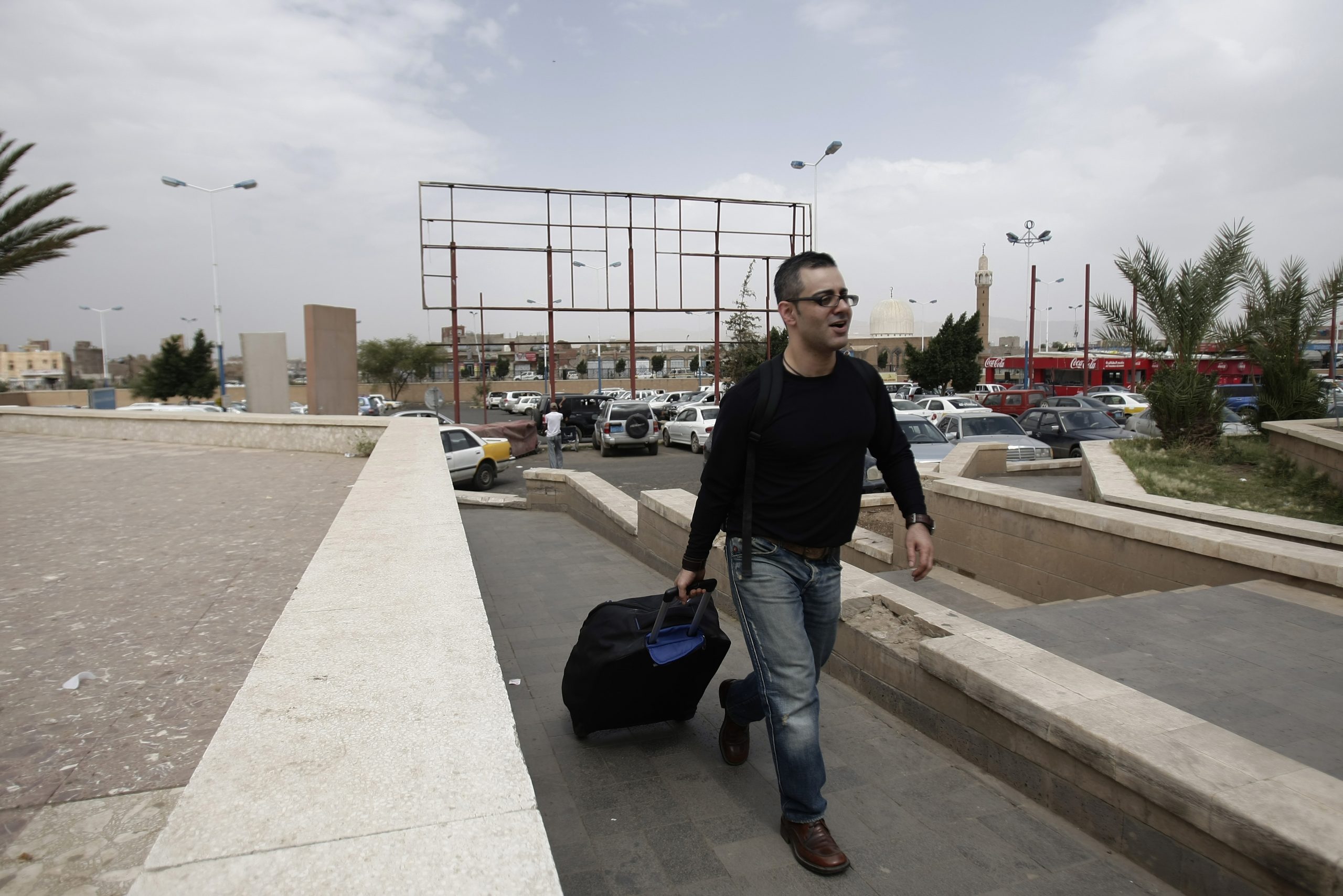 U.S. citizens in Yemen find few options for help