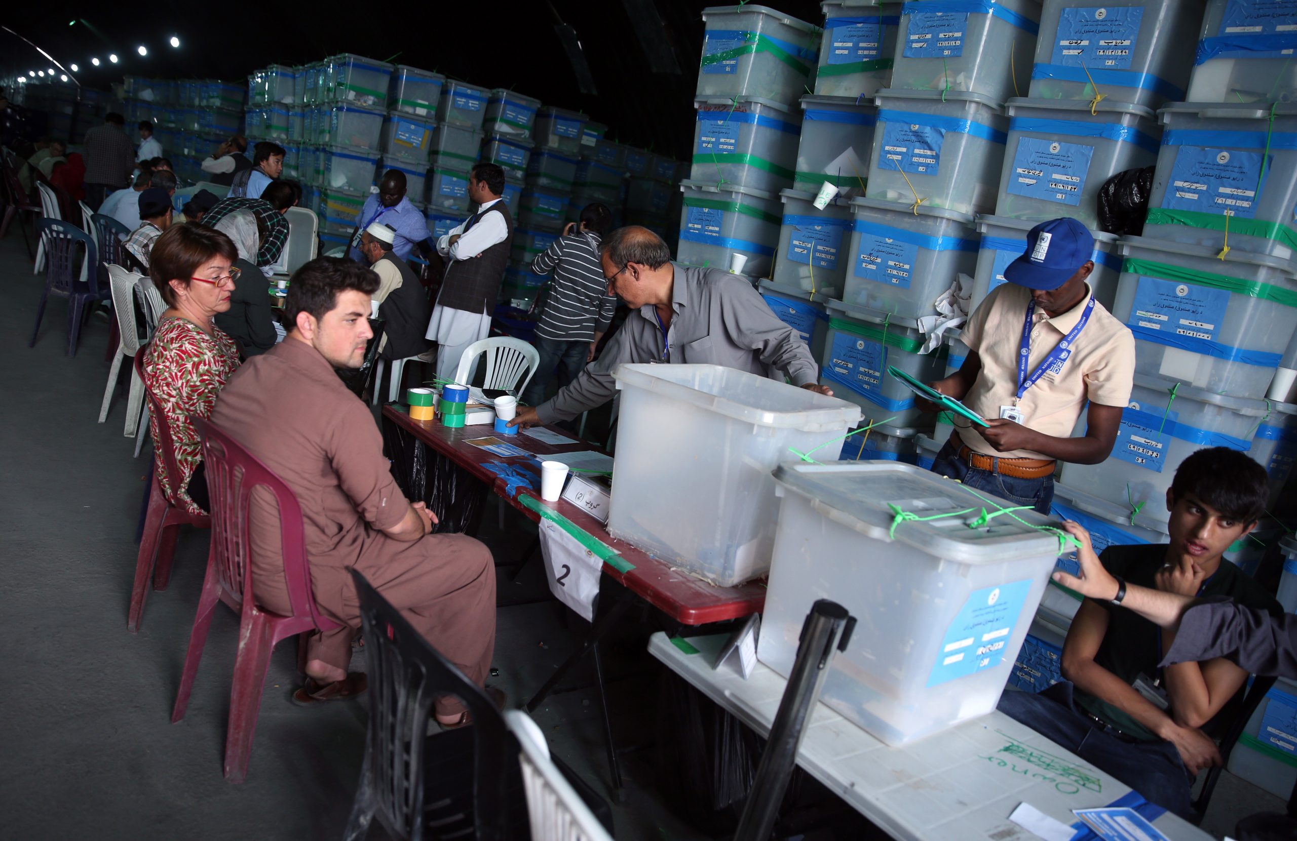 Afghan presidential candidates pull out of audit