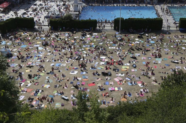 The global temperature in 2015 was 1.62 degrees above the 20th century average, outpacing the previous record set in 2014, the National Oceanic and Atmospheric Administration said Wednesday. (AP Photo)