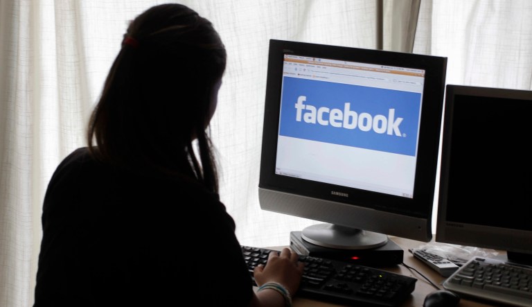 Facebook announced Friday that the site will begin asking users to rate news sources. This information will impact an outlet's ranking in News Feeds. (AP Photo/Paul Sakuma, File)