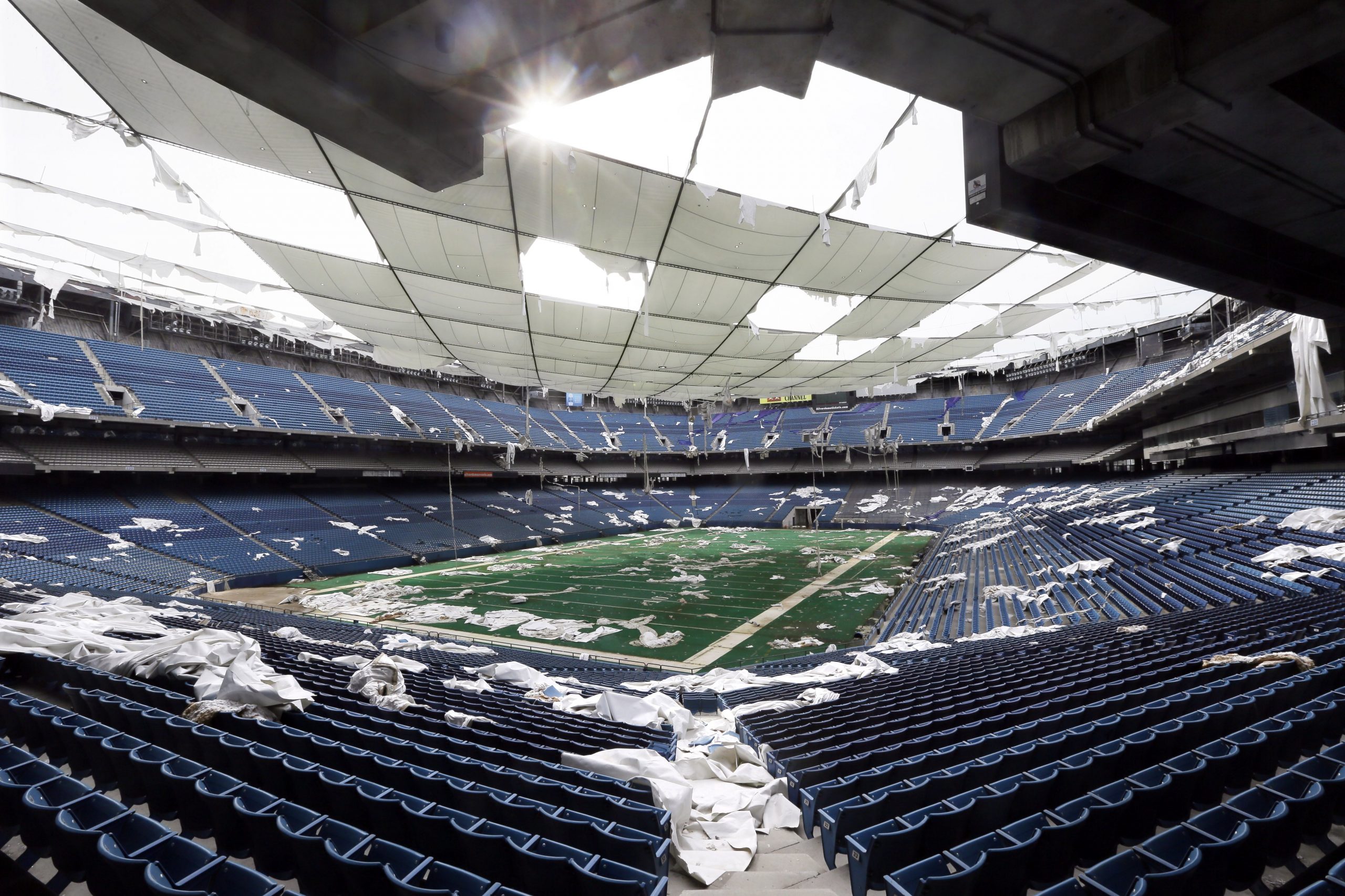 Auction of Silverdome assets is delayed 3 weeks