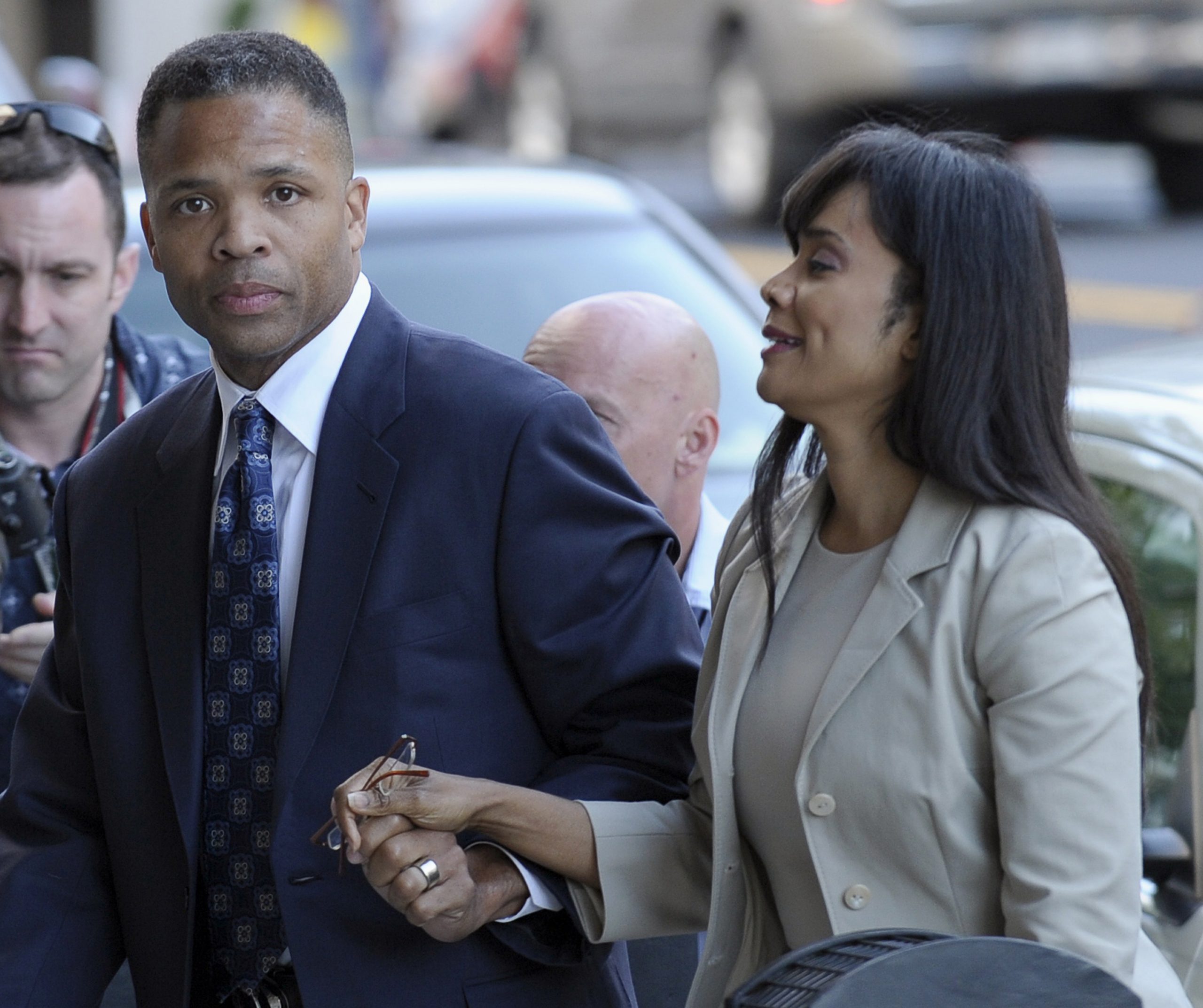 Former Rep. Jesse Jackson Jr. gets 30 month’s prison, wife gets 12