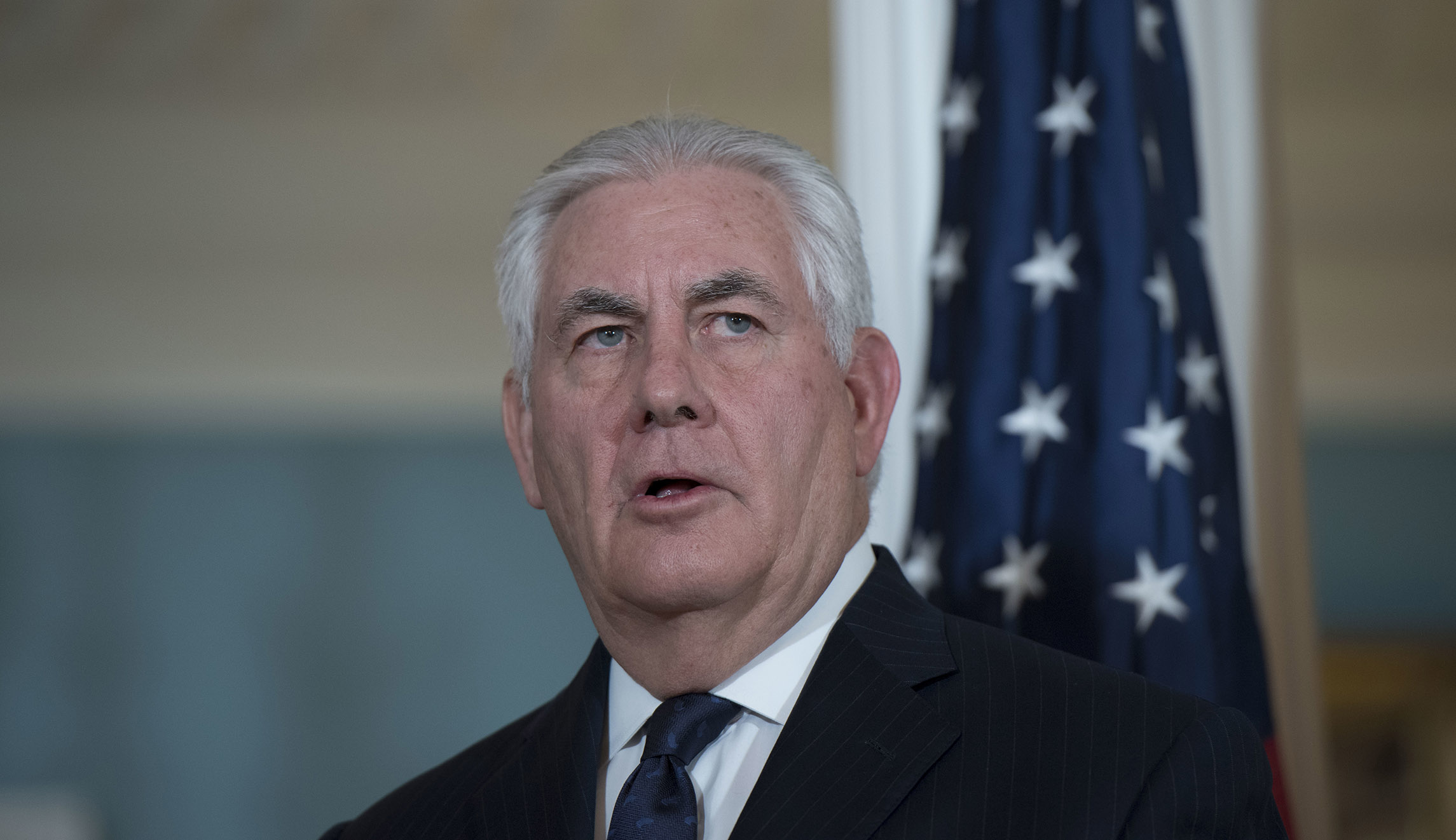Trump team takes step towards revoking emergency legal status for Haitian, Central American immigrants