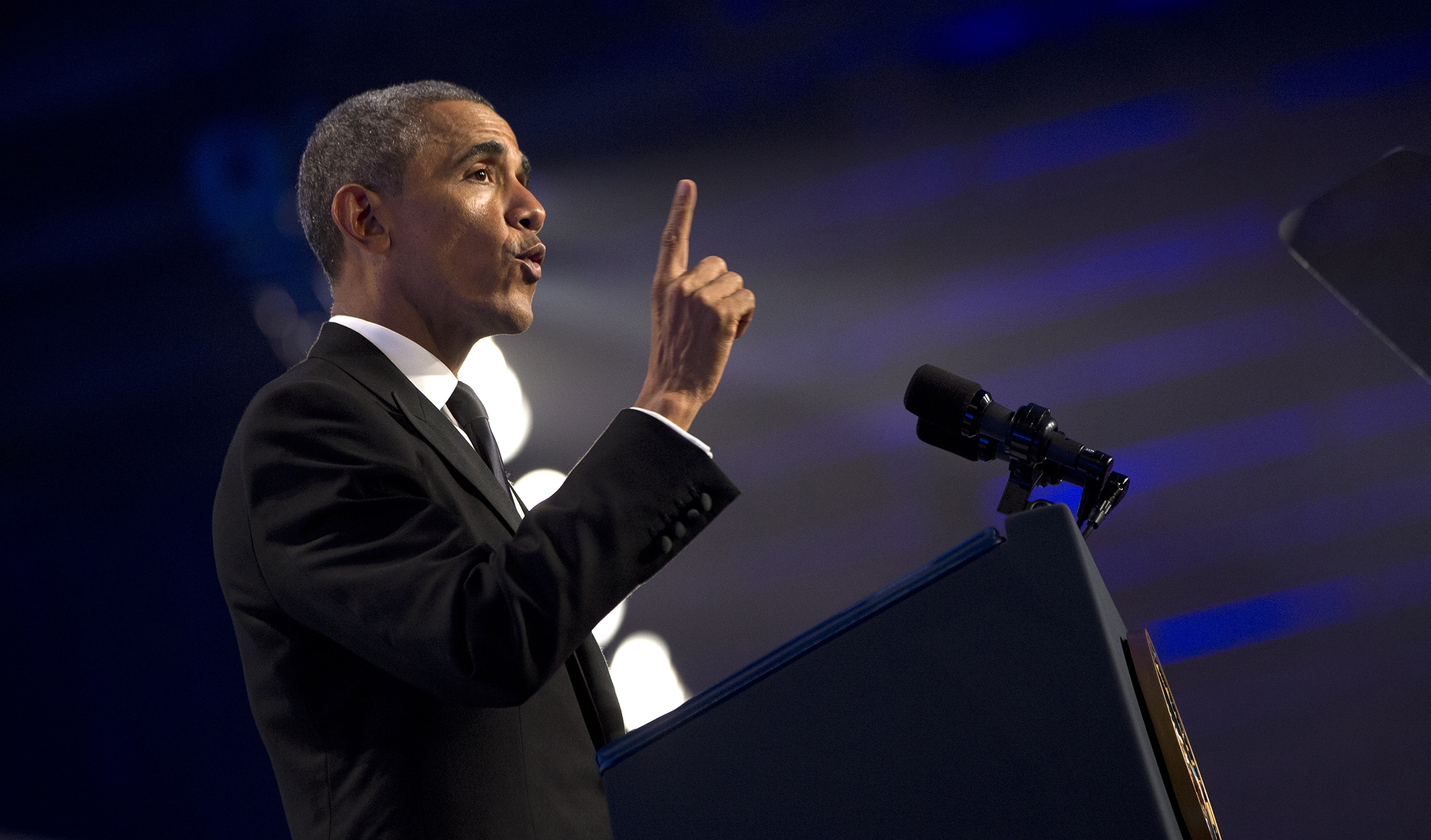 Obama asks agencies to study low hiring rate for Hispanics