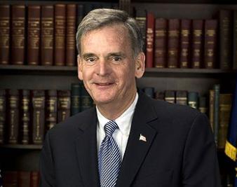 Romney Picks Up Endorsements in New Hampshire, Florida