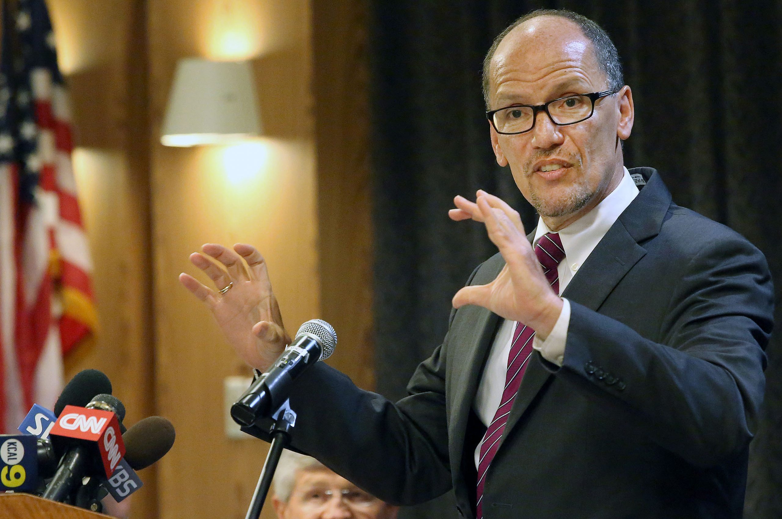 ‘We suck. We really do,’ Labor secretary says about minimum wage