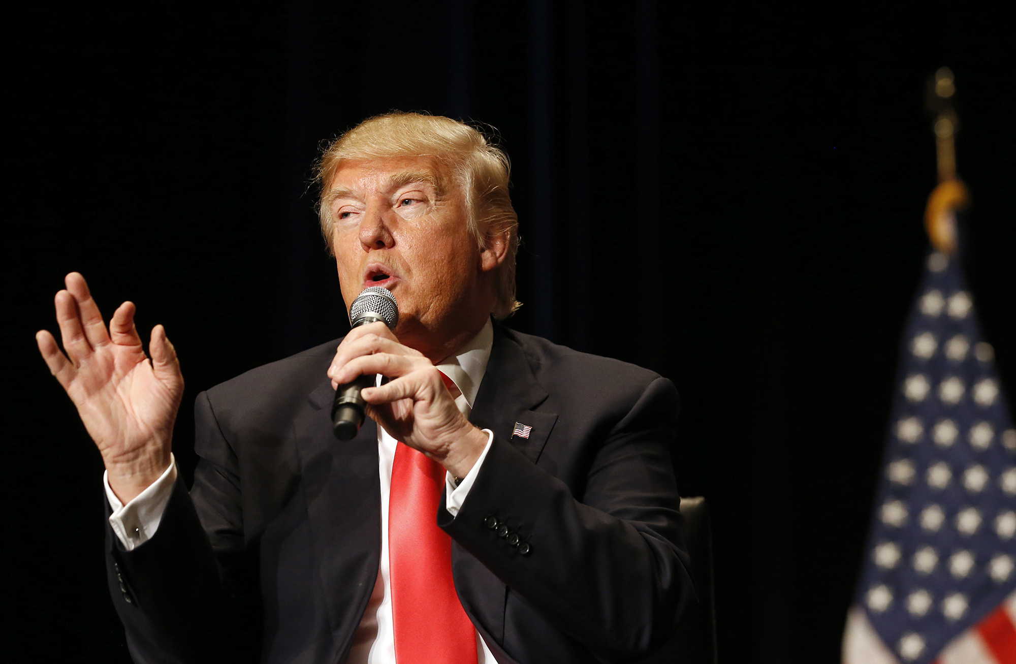 Trump lends campaign nearly $11 million