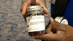 TSA defends banning cupcake from airplane