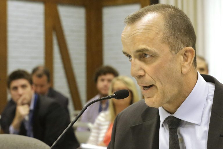 State hearing focuses on cutting greenhouse gases