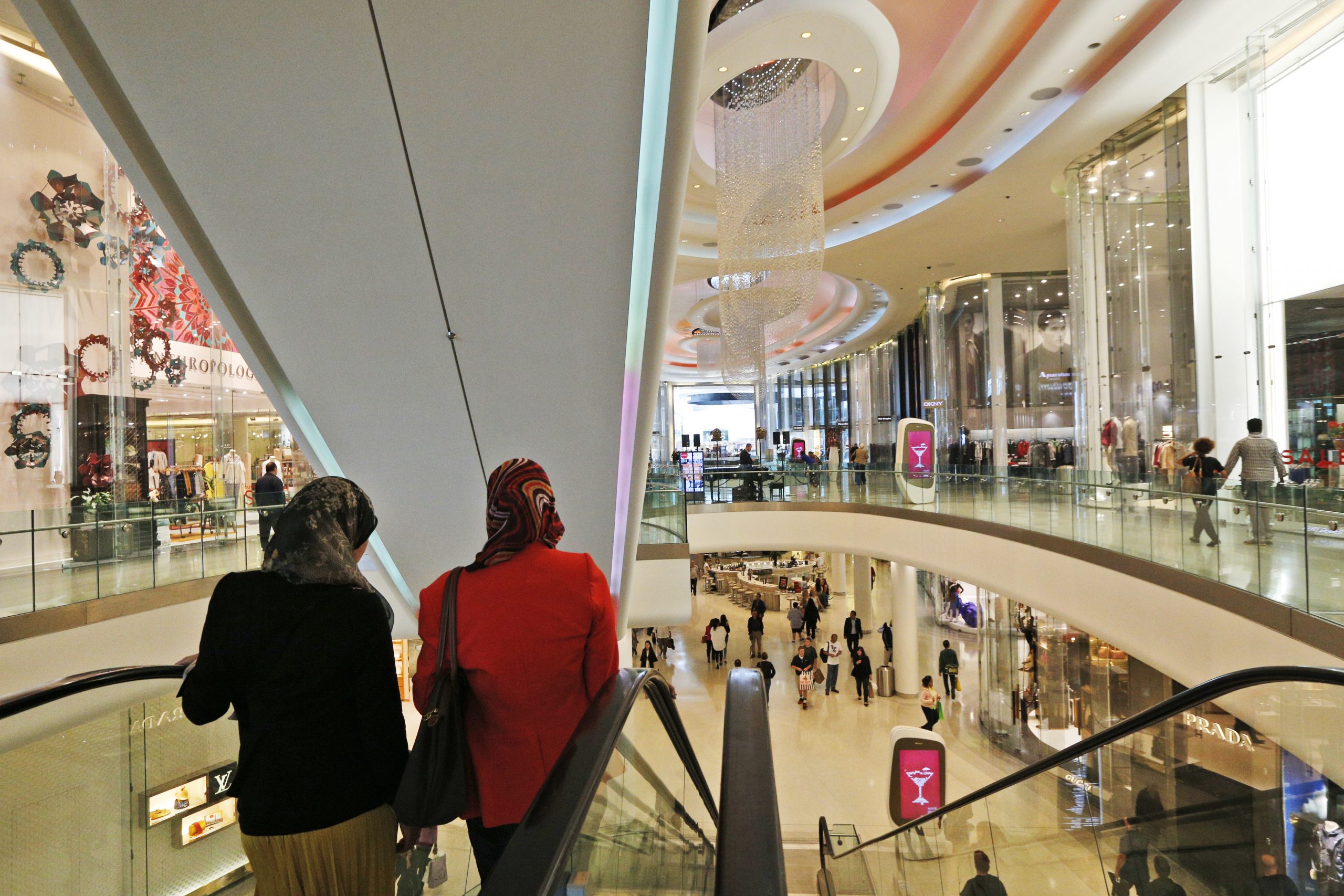 Ramadan rush: Mega-rich shoppers descend on London