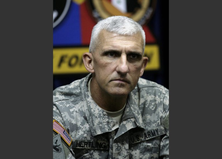 Ex-US commander defends US training of Iraq forces