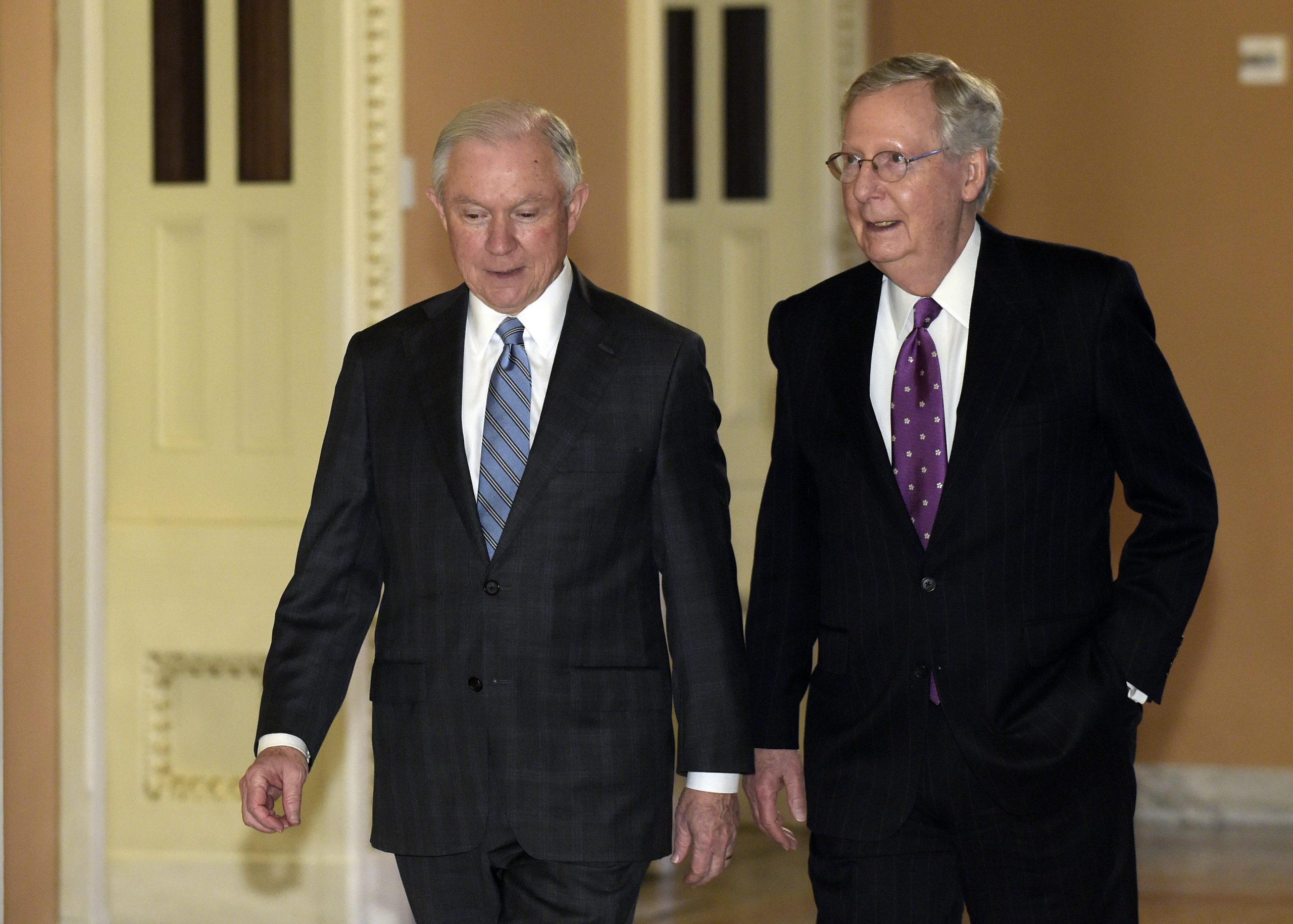 Mitch McConnell, Jeff Sessions spotted having dinner after Trump tensions: Report