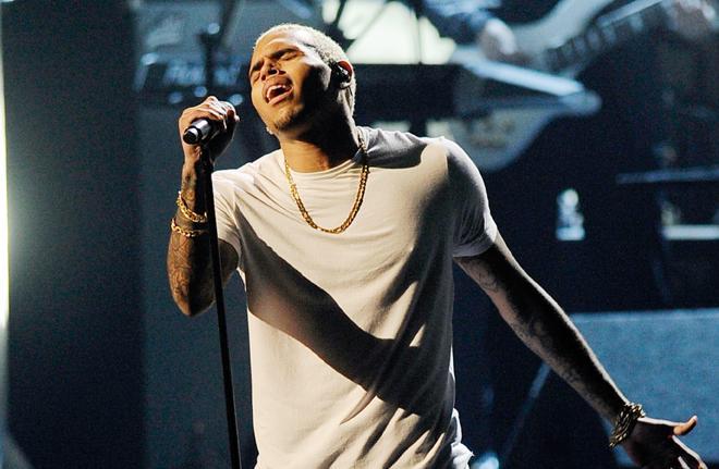 Police: Chris snatched fan’s iPhone