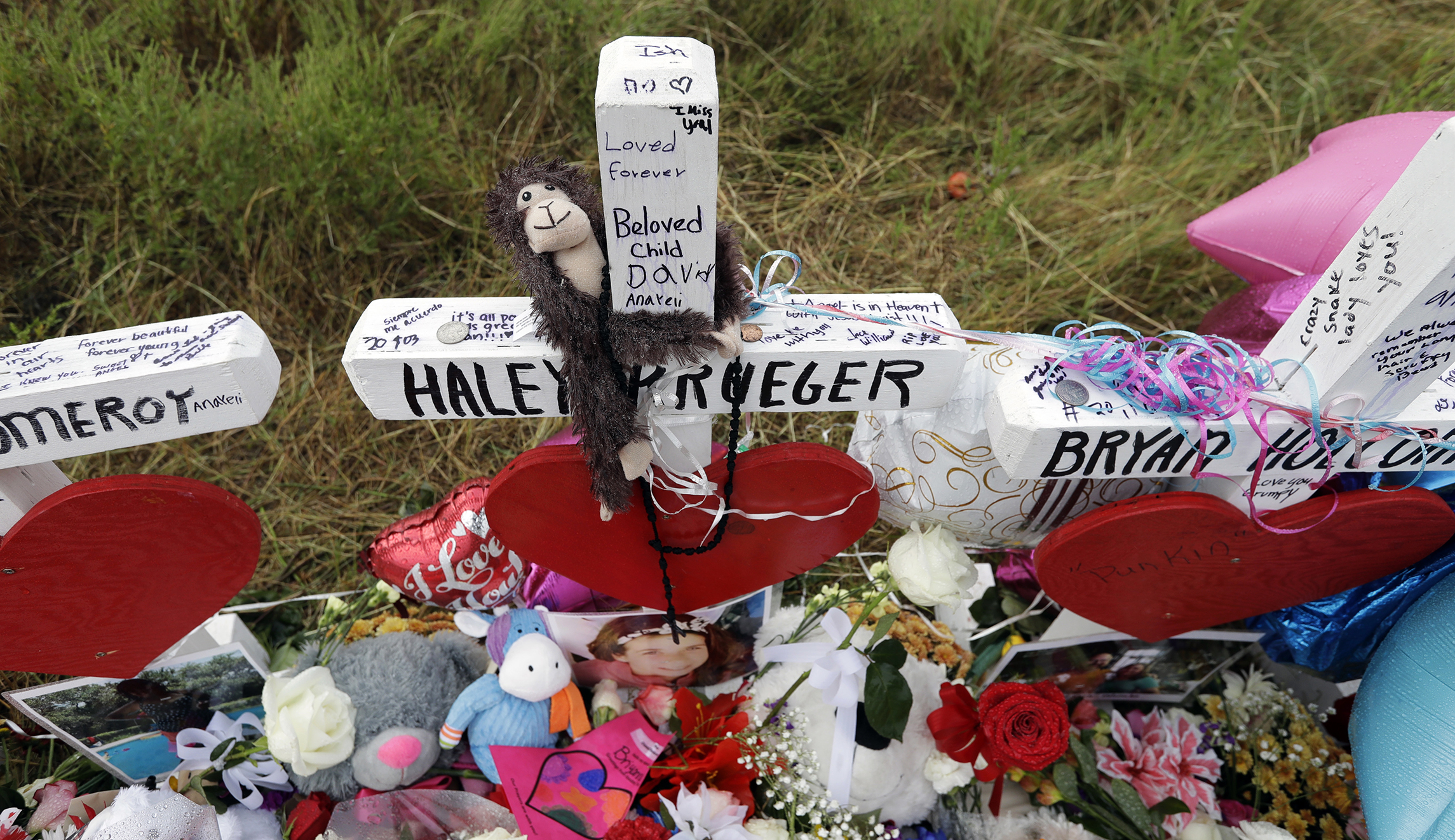 Pentagon added 4,284 names to the gun ban list since the Texas church shooting