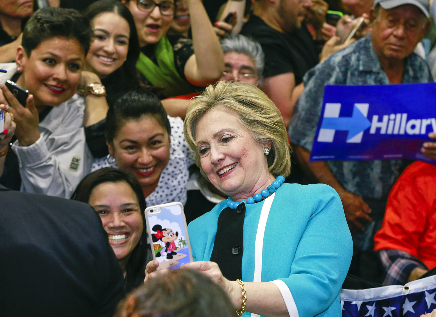 Pro-Clinton groups make aggressive push for Hispanics in Nevada