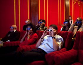 Protesters Heckle Obama, Republic Sure to Crumble