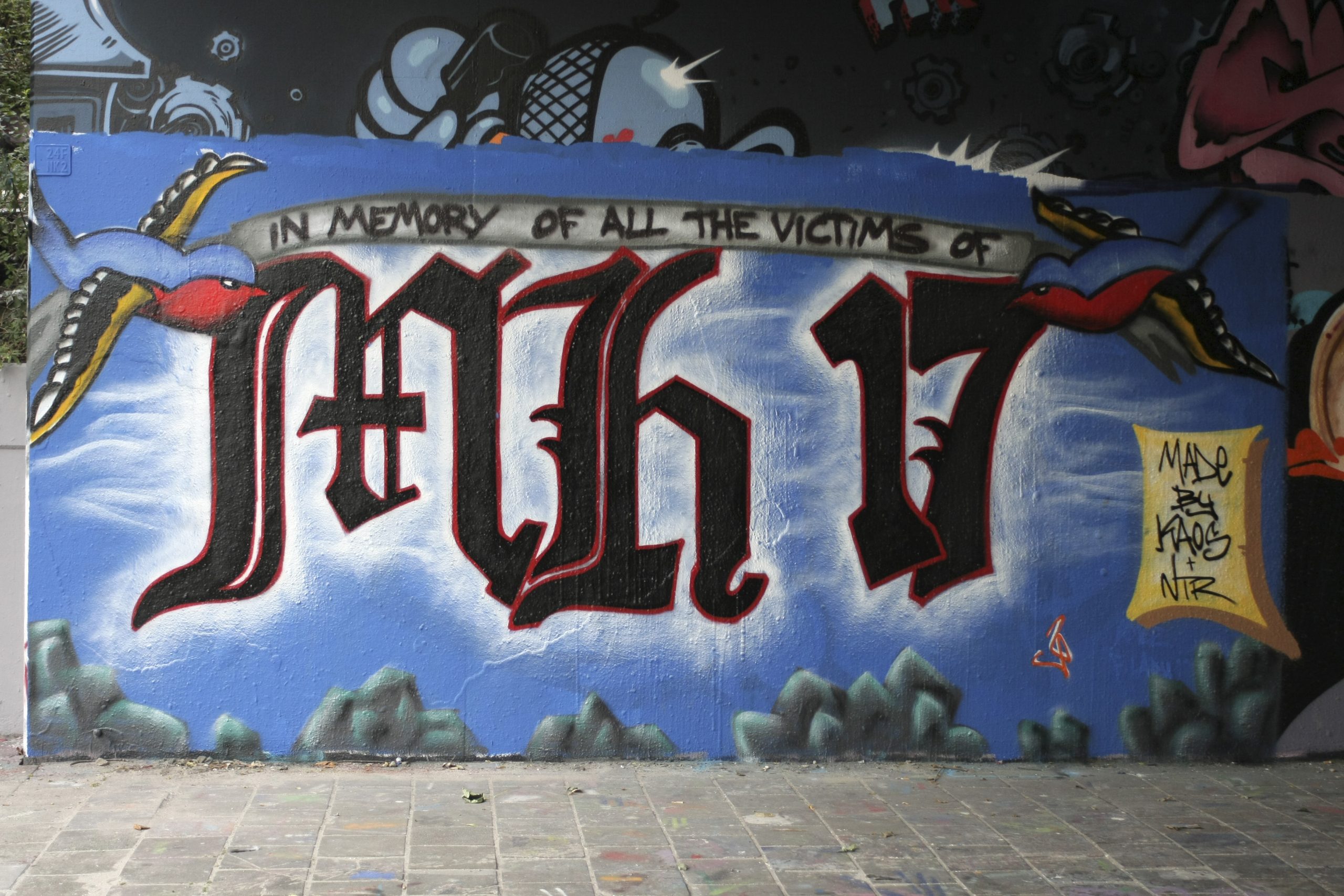 Planes with Ukraine bodies arrive in Netherlands