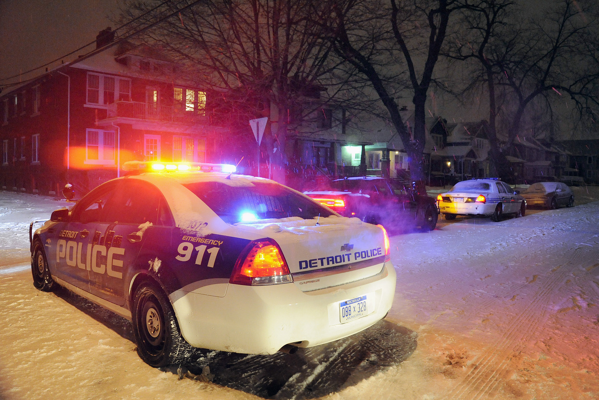Detroit police feel the pain of city’s money woes