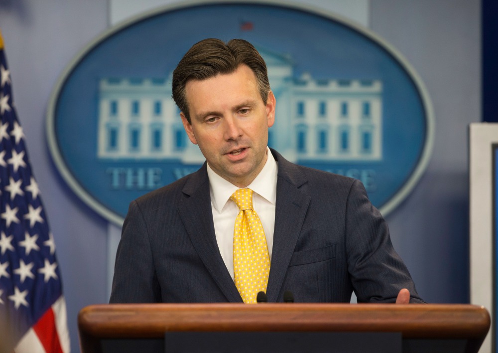 White House sidesteps Trump-Cameron spat