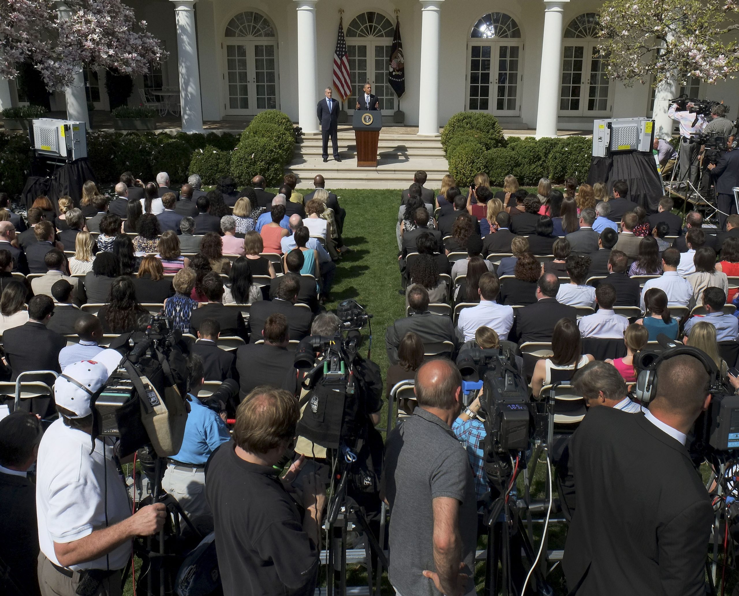 Economic gains may not help Democrats much in 2014