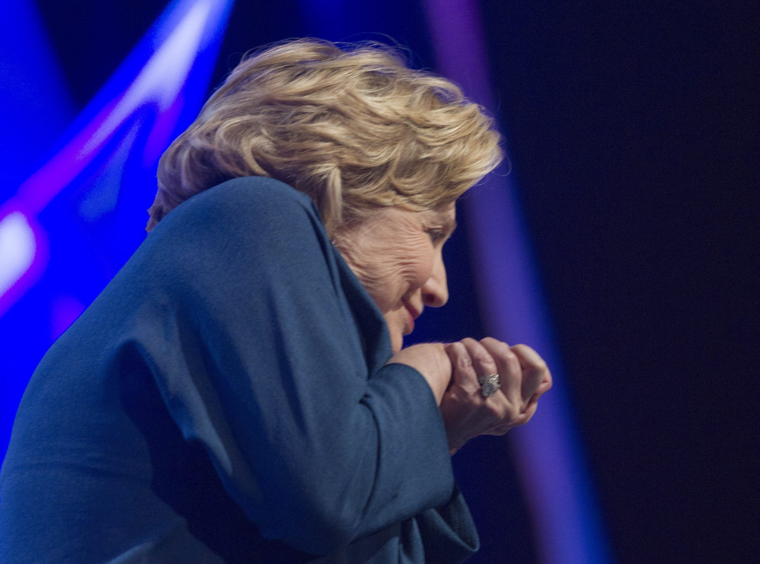 Shoe thrown at Hillary Clinton during speech