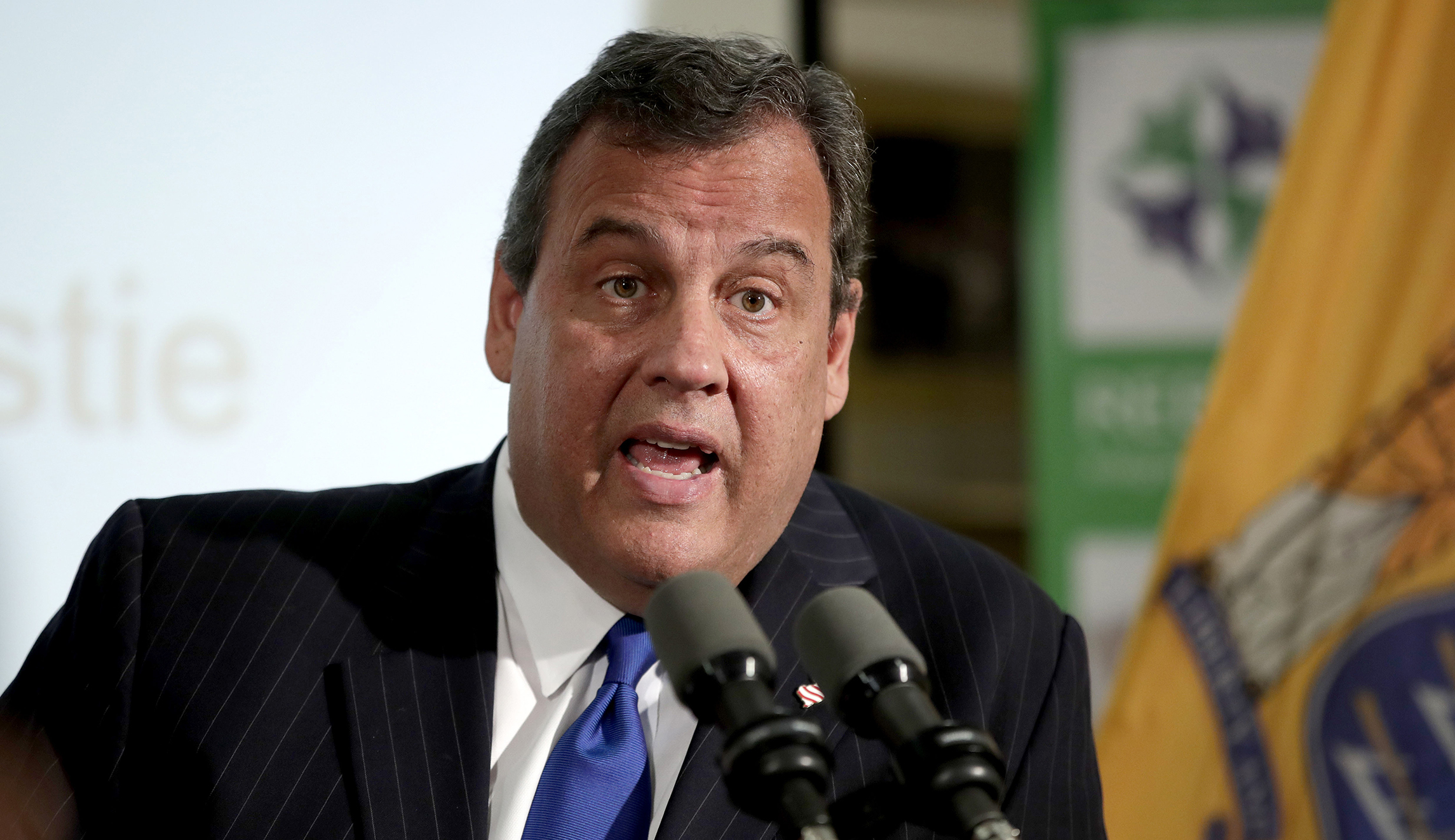 Chris Christie: Media ‘banged’ the Clinton campaign ‘unfairly’ over stolen emails