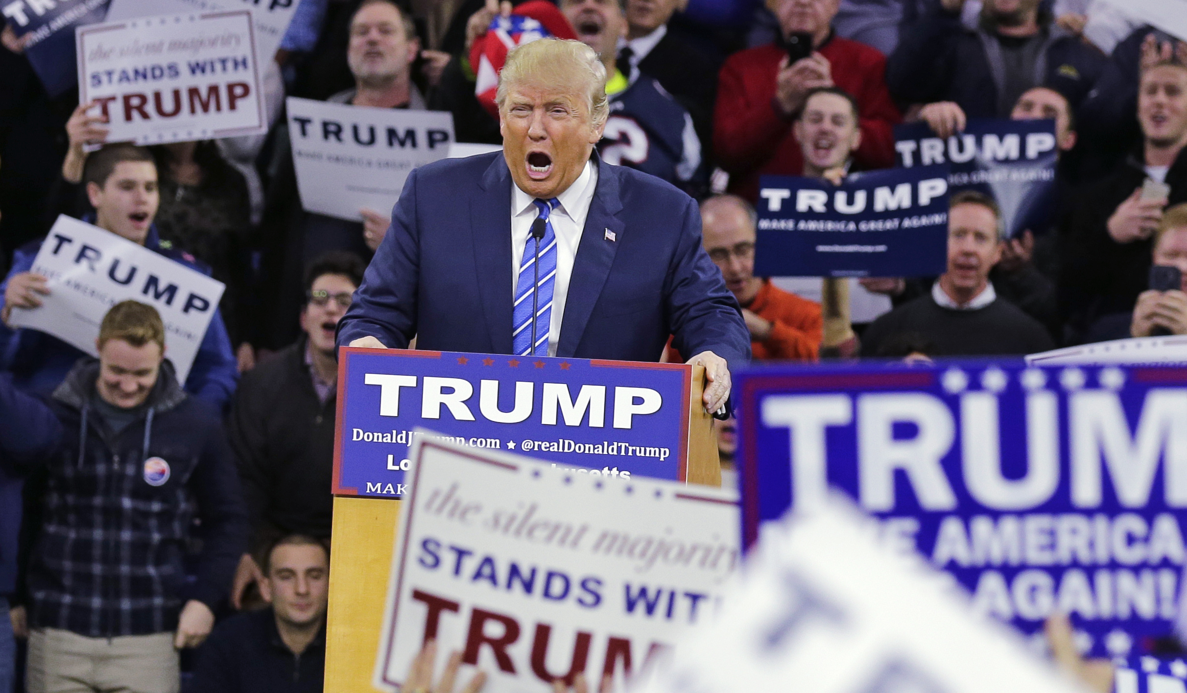 Trump hits Clinton: ‘She has the biggest teleprompters I’ve ever seen’