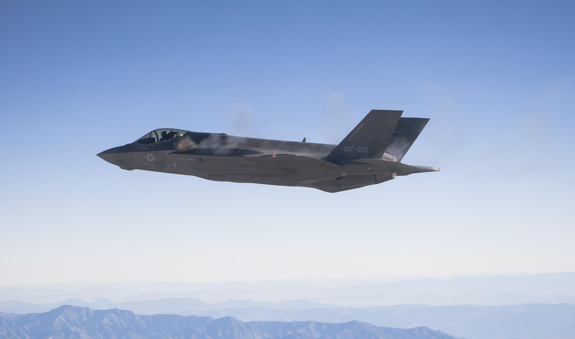 Lockheed CEO offers ‘personal commitment’ to cut F-35 cost