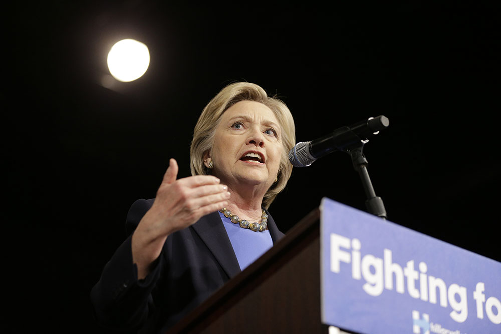 Intel source on Clinton: ‘One shot at the queen’