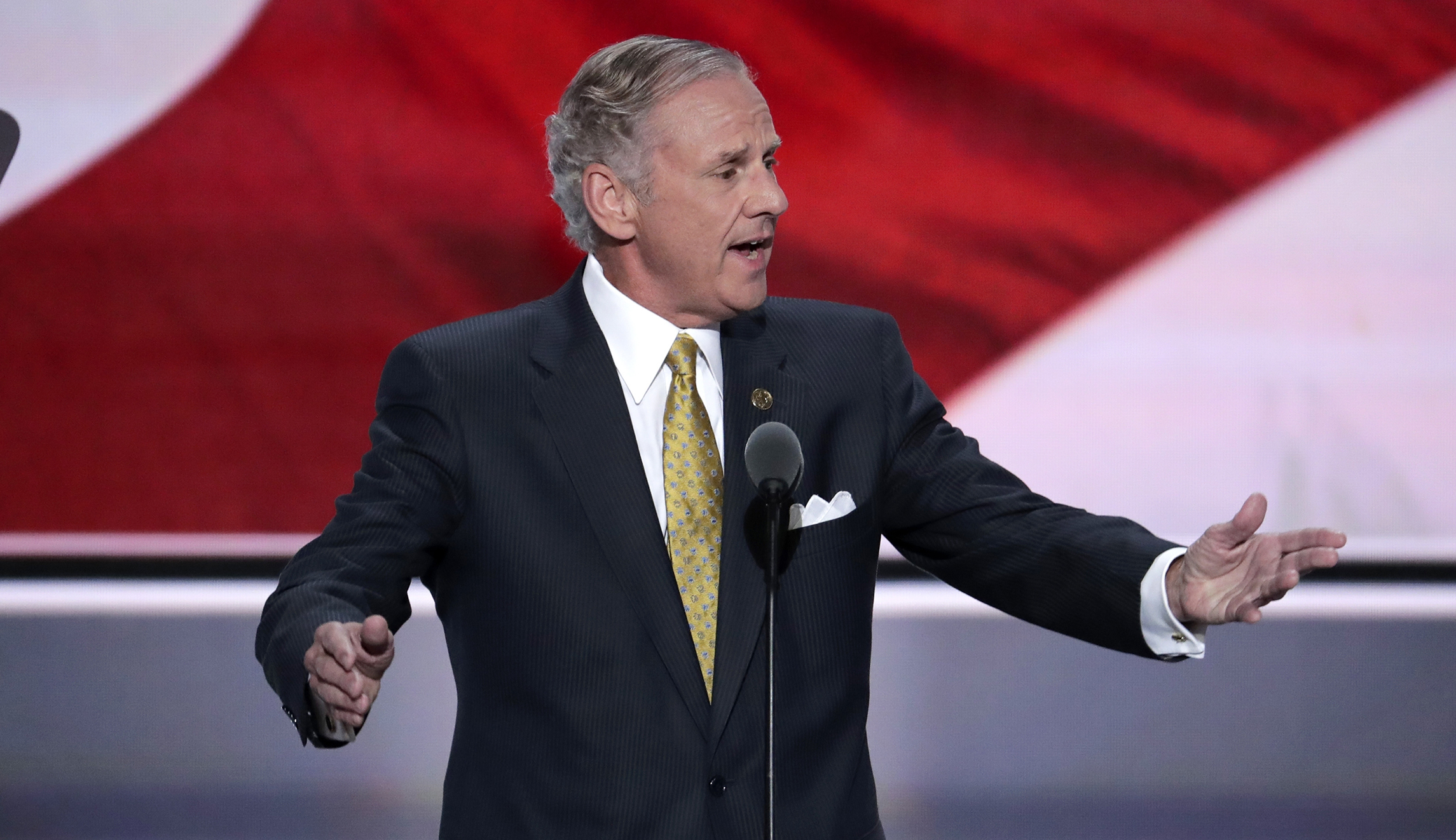 South Carolina governor cuts all state and local funding for abortion clinics: Report
