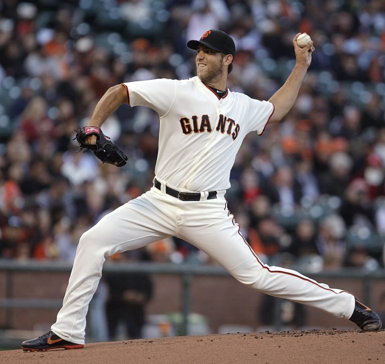 Ben Margot/AP
San Francisco Giants' Madison Bumgarner threw a complete game against the Nationals, allowing one run on Tuesday night.