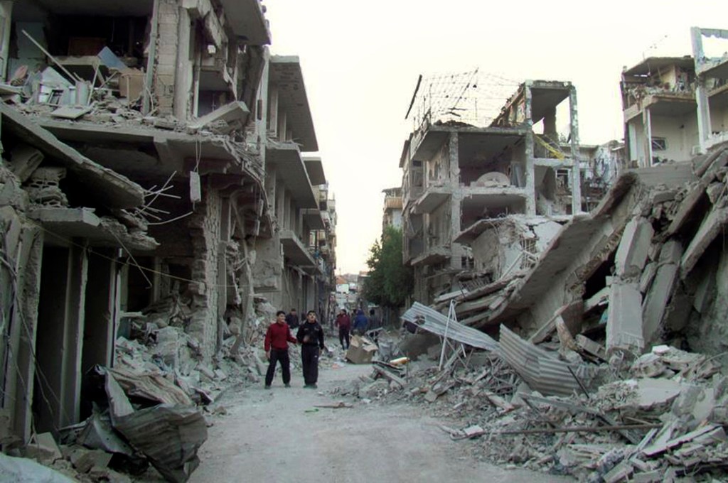 Syria activists say evacuations from Homs delayed